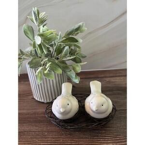 Pier 1 lovebird Salt/Pepper Shaker w/ nest